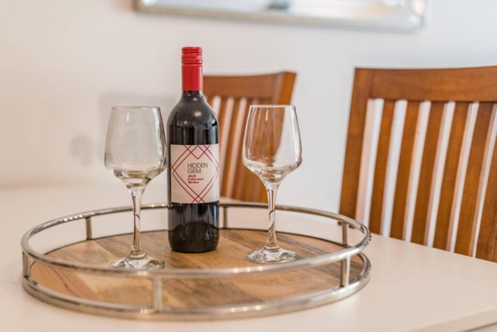 Alexandra Headland Resort With Stylish Stays Екстериор снимка
