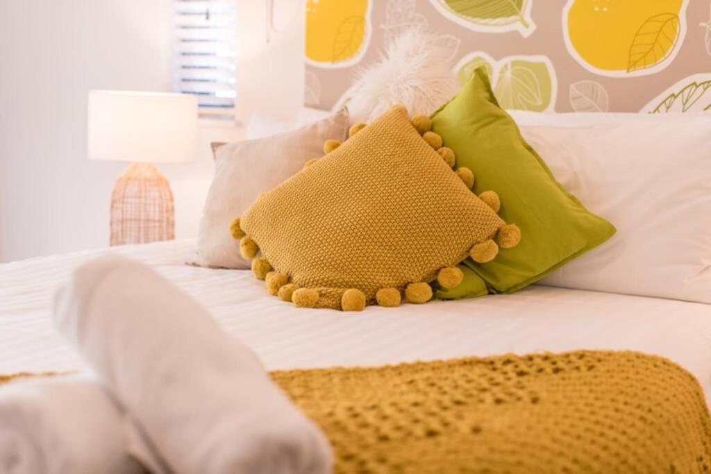 Alexandra Headland Resort With Stylish Stays Екстериор снимка