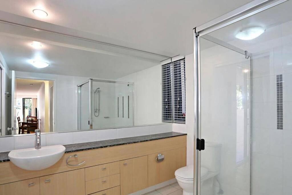 Alexandra Headland Resort With Stylish Stays Екстериор снимка
